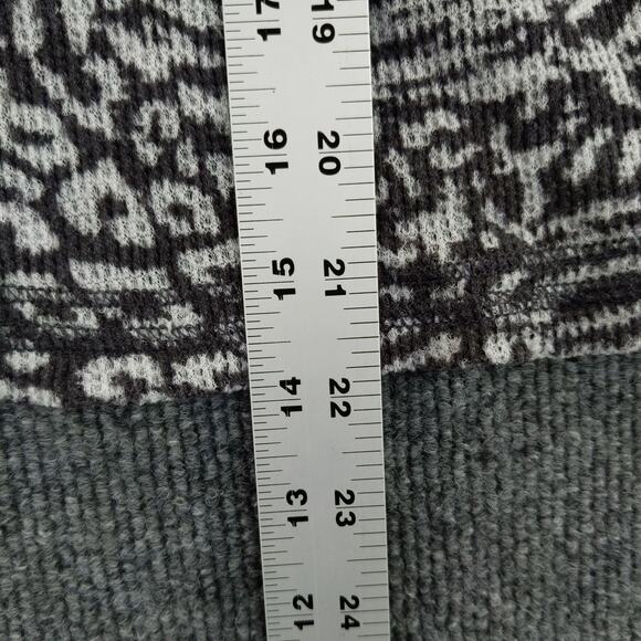 Energie Womens V Neck Top White Black Colorful Pattern Size Small - Picture 4 of 11